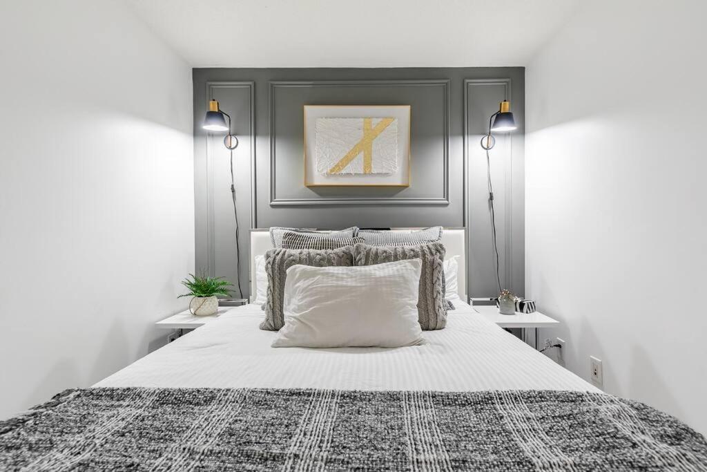 Luxury Suite Downtown Toronto Near Cn Tower ภายนอก รูปภาพ