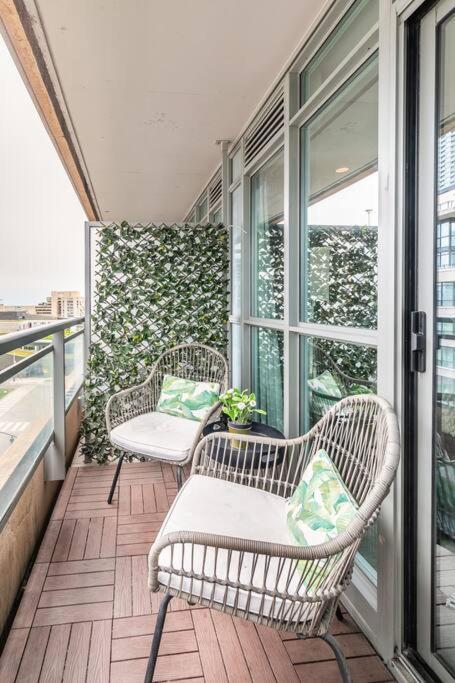Luxury Suite Downtown Toronto Near Cn Tower ภายนอก รูปภาพ