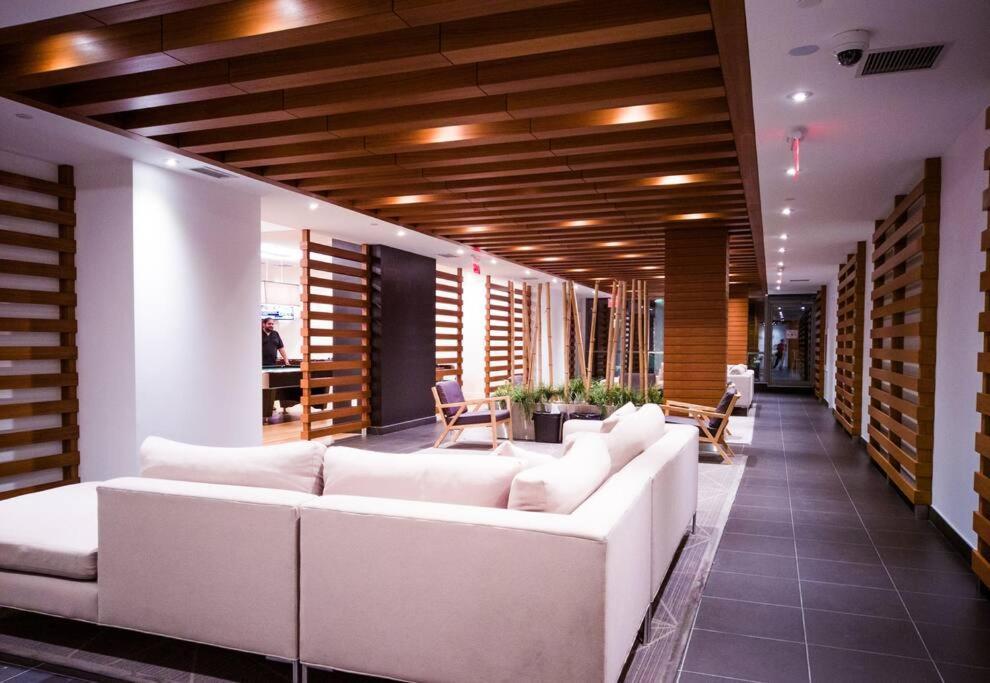 Luxury Suite Downtown Toronto Near Cn Tower ภายนอก รูปภาพ