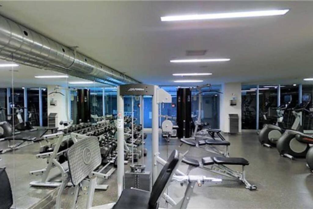 Luxury Suite Downtown Toronto Near Cn Tower ภายนอก รูปภาพ