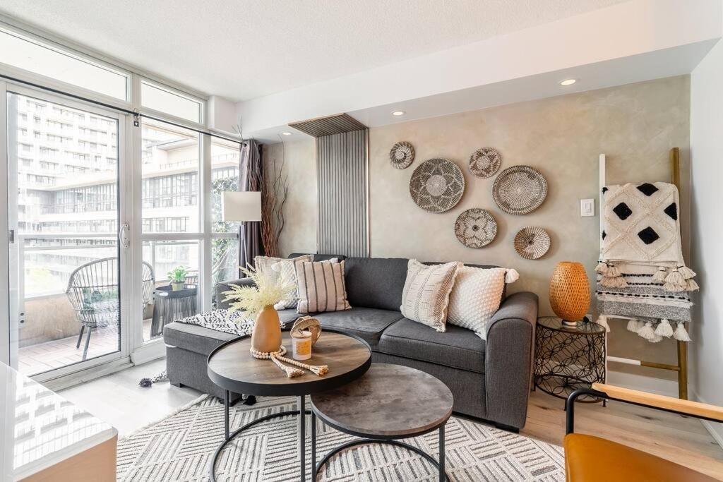 Luxury Suite Downtown Toronto Near Cn Tower ภายนอก รูปภาพ