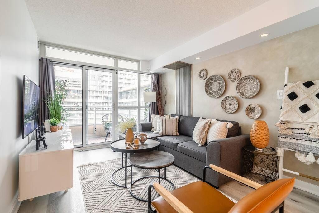Luxury Suite Downtown Toronto Near Cn Tower ภายนอก รูปภาพ